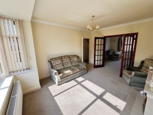 Lounge- click for photo gallery